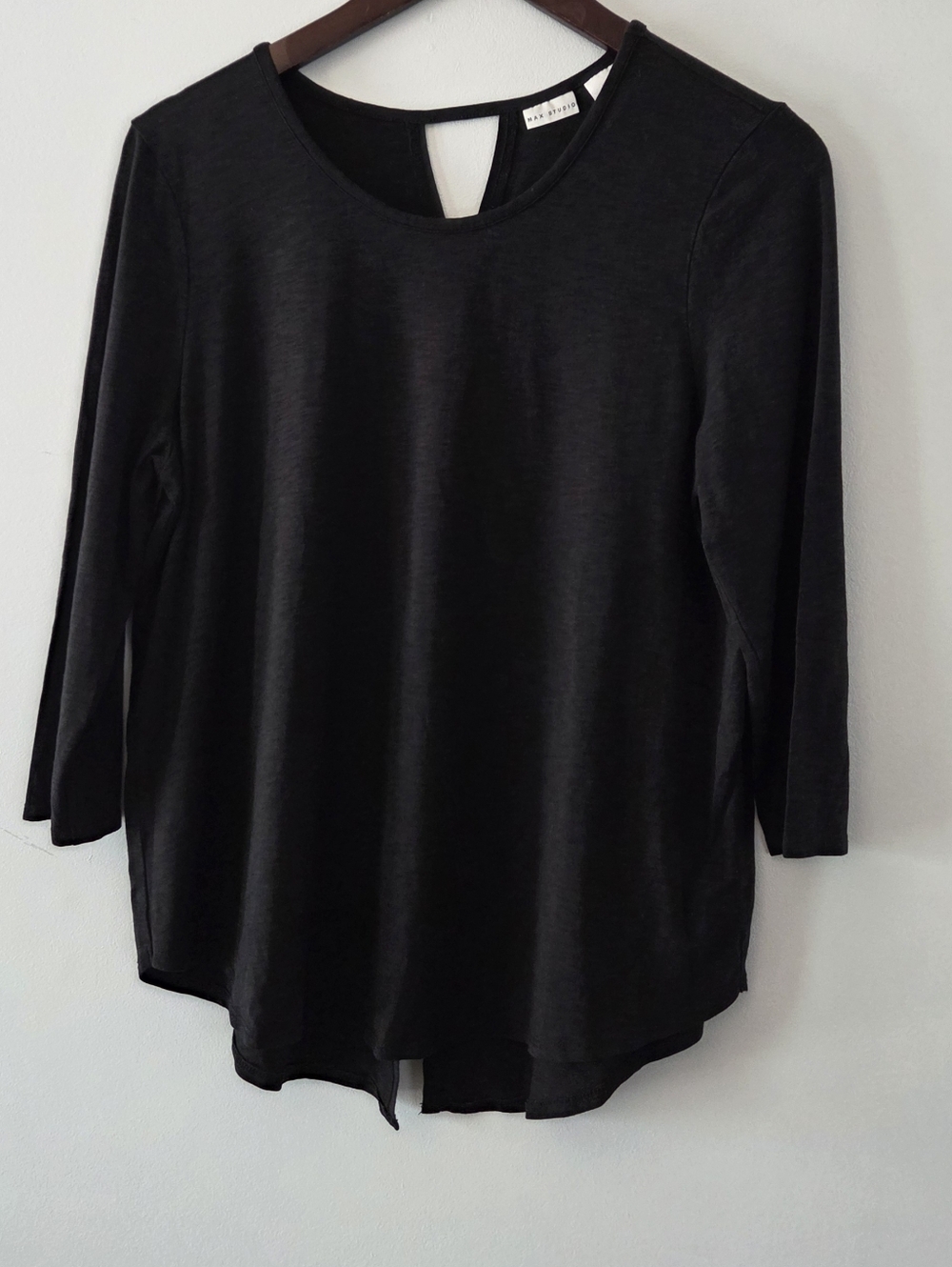 MAX STUDIO Women's Three-Quarter Inch Sleeve Scoop Neck Black Top Size L